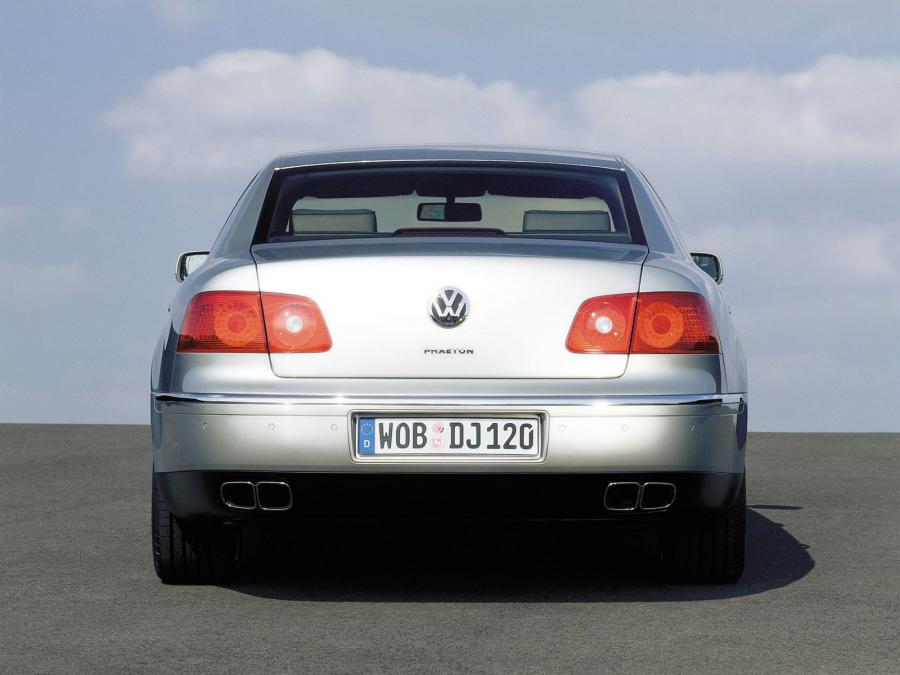  Volkswagen Phaeton W12 2002 года  (фото 5 из 8)